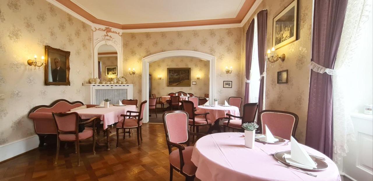 Historisches Hotel Zum Schwan Bad Karlshafen Bagian luar foto