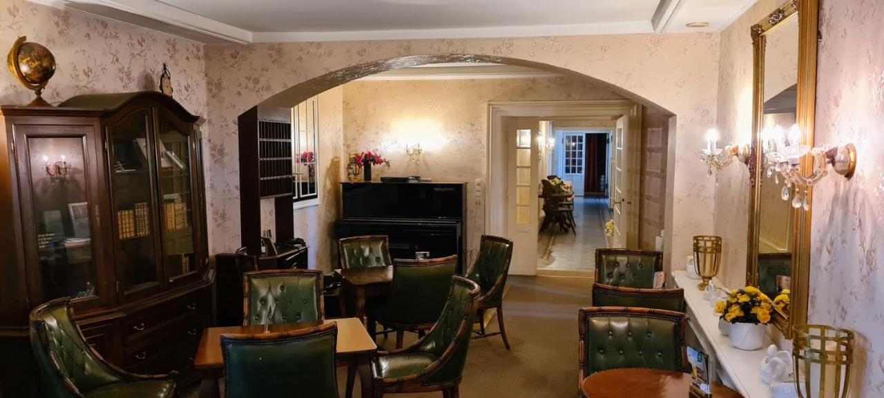 Historisches Hotel Zum Schwan Bad Karlshafen Bagian luar foto
