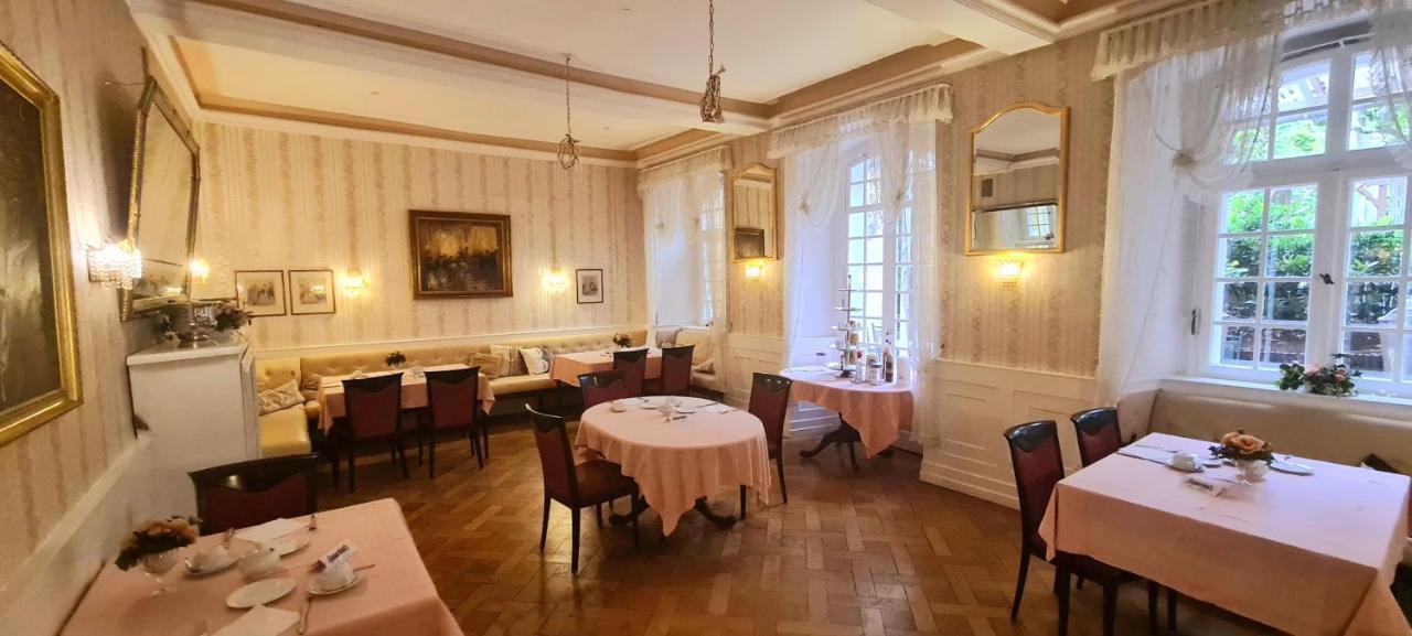 Historisches Hotel Zum Schwan Bad Karlshafen Bagian luar foto