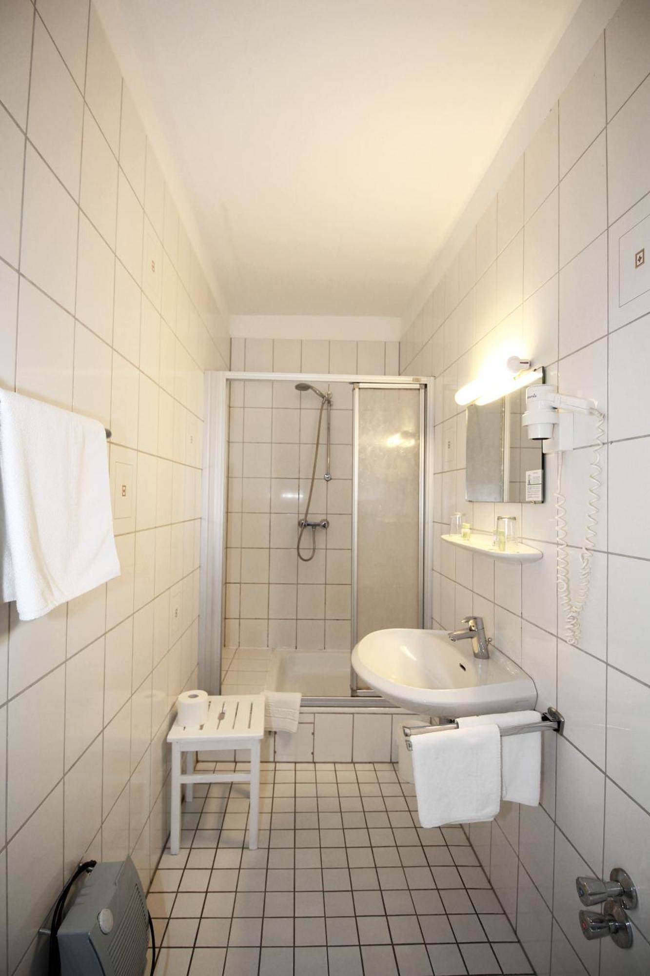 Historisches Hotel Zum Schwan Bad Karlshafen Bagian luar foto