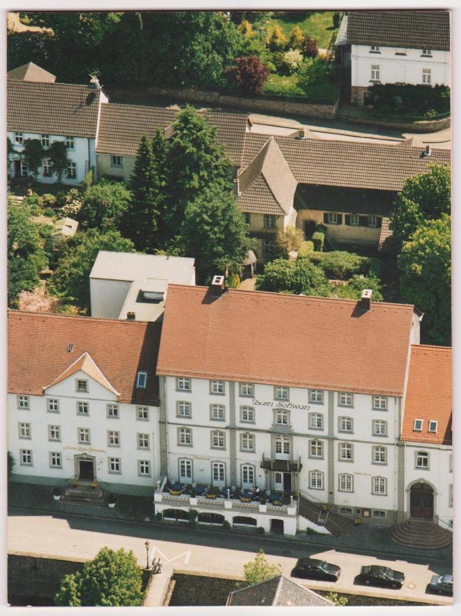 Historisches Hotel Zum Schwan Bad Karlshafen Bagian luar foto