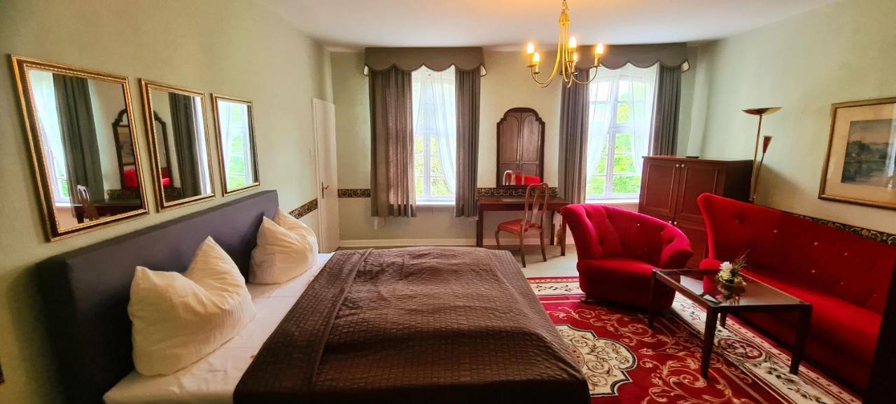 Historisches Hotel Zum Schwan Bad Karlshafen Bagian luar foto